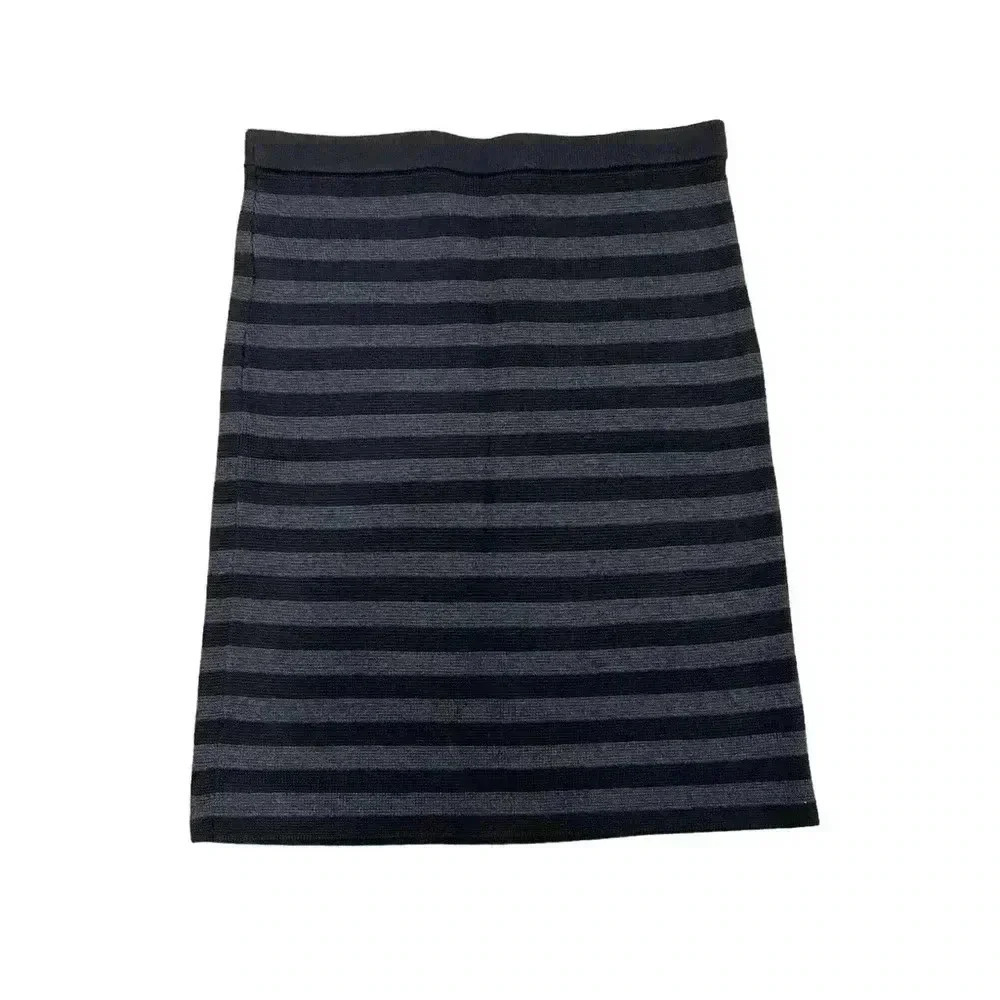 Ann Taylor Black Gray Striped Knit Skirt Medium Merino Wool Acrylic Office